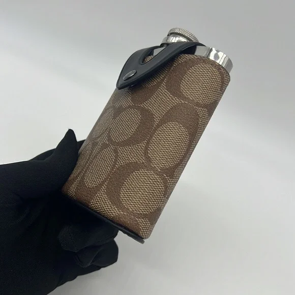Coach NWT Flask In Signature Canvas Gunmetal/Khaki - Picture 2 of 10